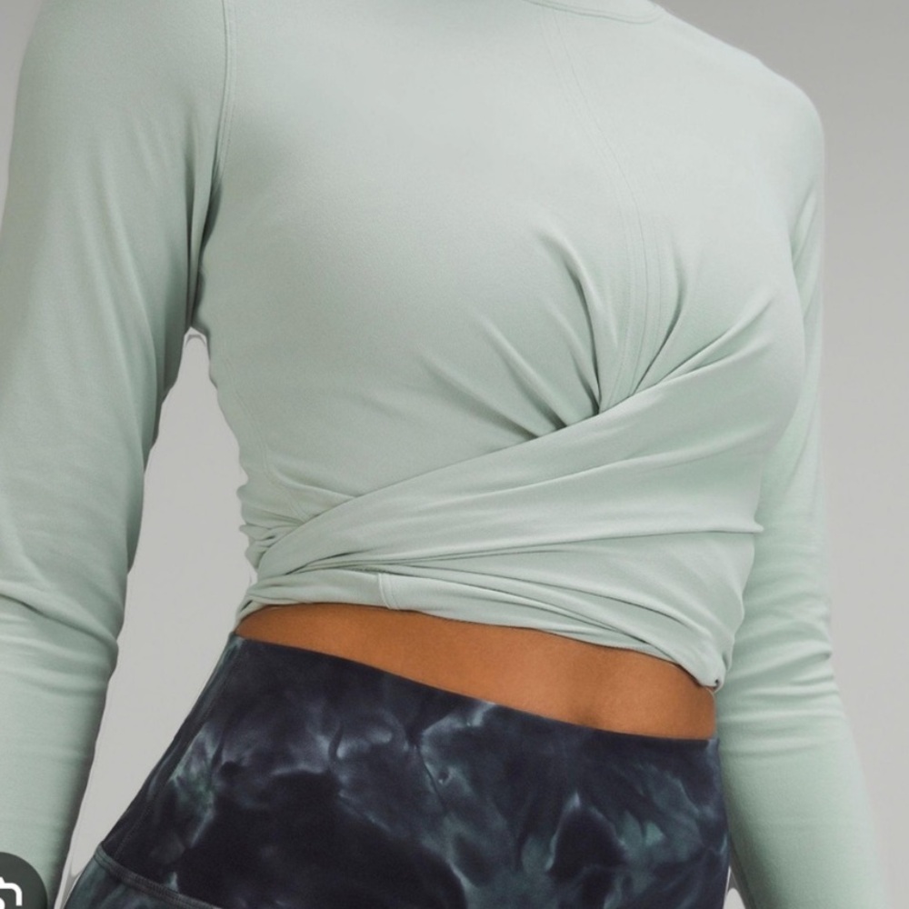 Lululemon Time to Restore Nulu Long Sleeve Shirt silver blue 12